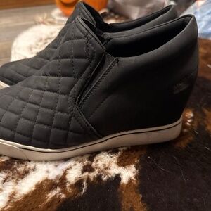 Tennis shoe wedge